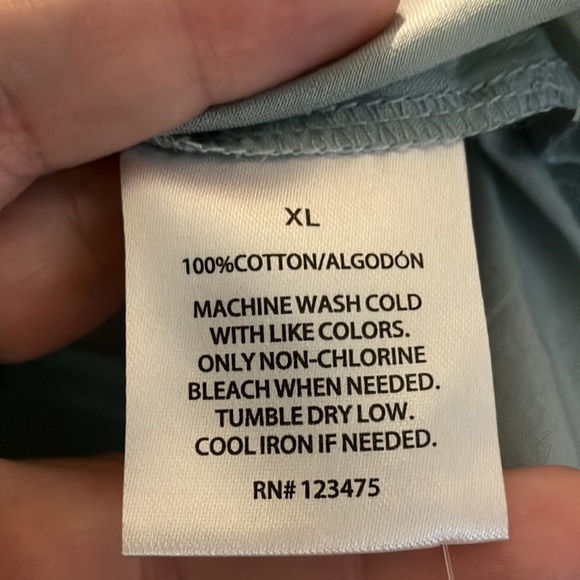 New Textile Elizabeth and James Oversized Button Down, XL - Picture 7 of 7